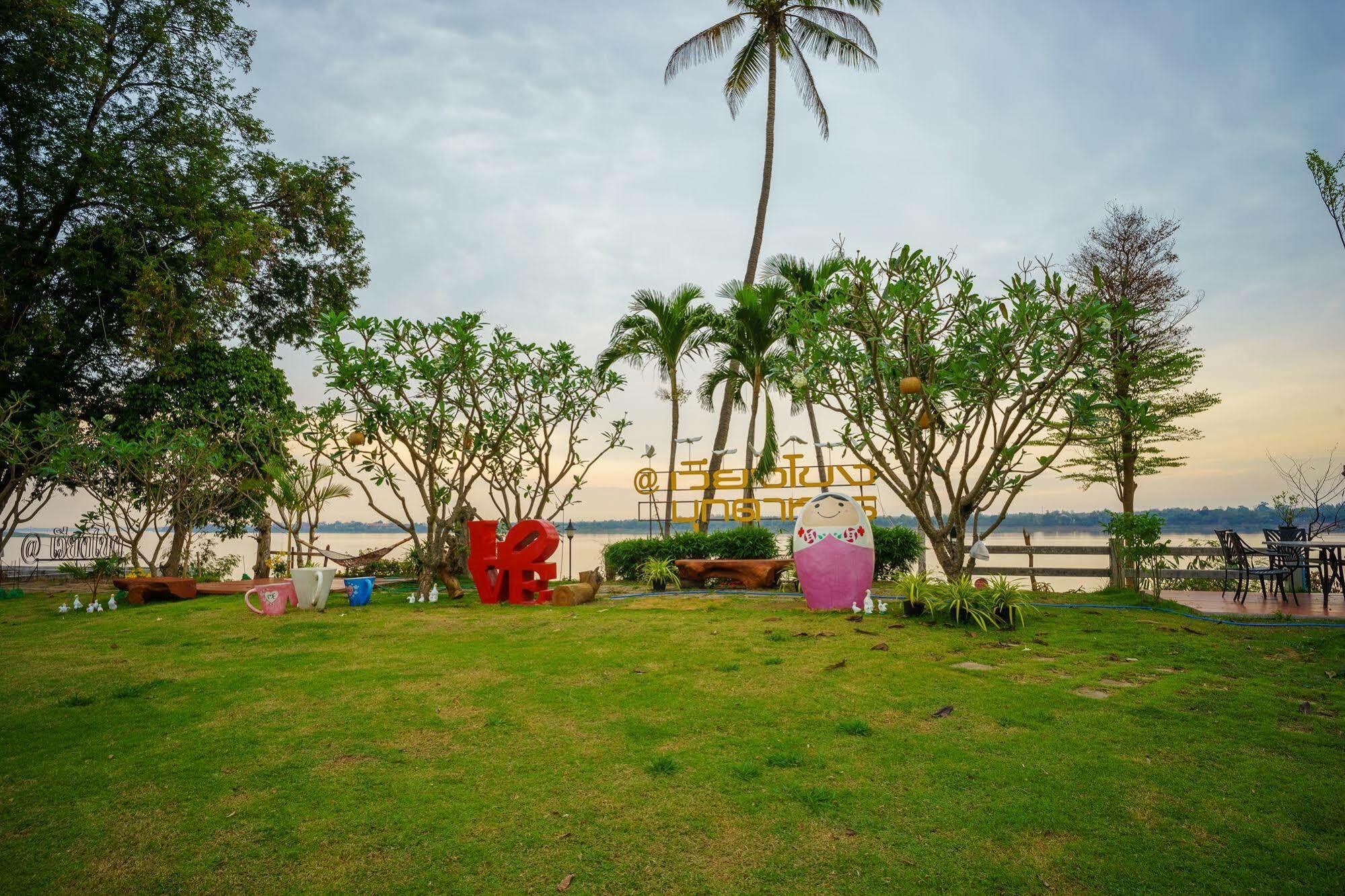 Vieng Khong Hotel Mukdahan Exterior foto